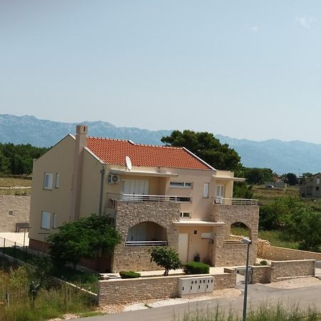 Apartmani Lucija Povljana Exterior foto