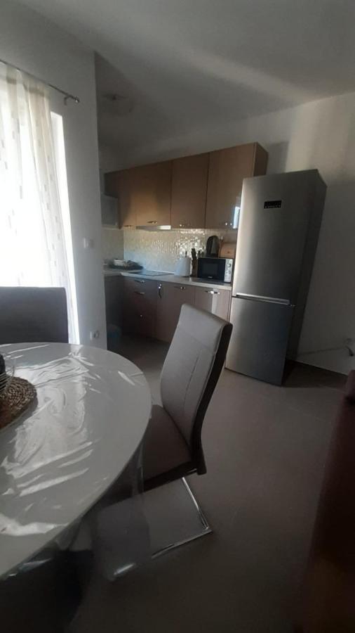 Apartmani Lucija Povljana Exterior foto